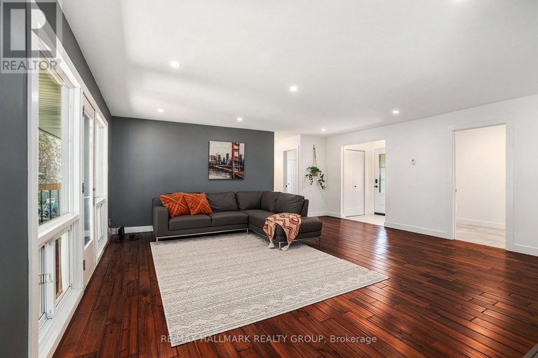 28815928/70-varley-drive/beaverbrook/ottawa/ontario/K2K1H2_5
