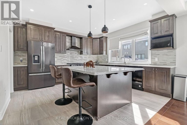 29417317/642-continental-avenue/emerald-meadowstrailwest/ottawa/ontario/K2S1B6_2