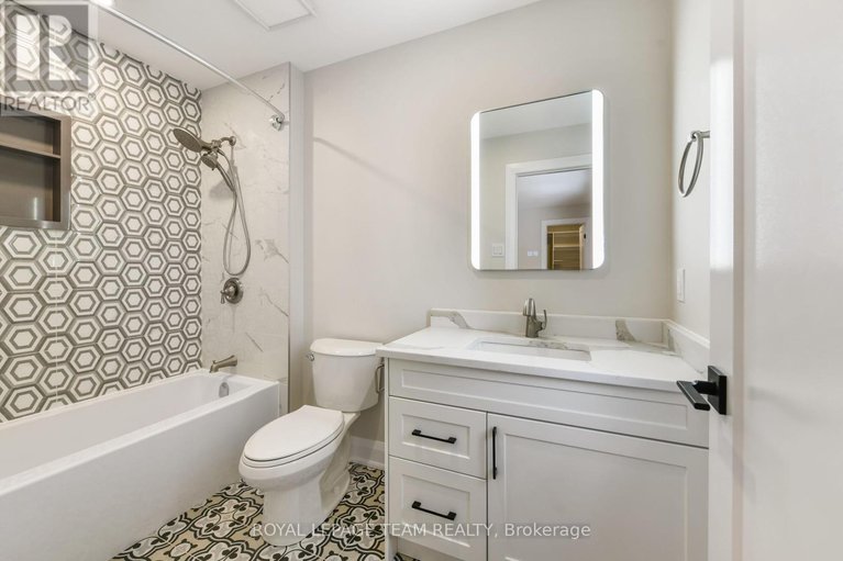 28608751/845-melfa-crescent/mooneys-bay/ottawa/ontario/K2C0P5_23