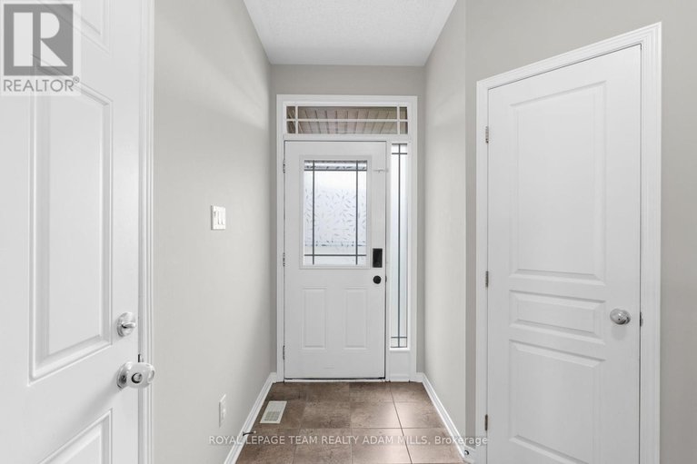 28591916/1543-carronbridge-circle/emerald-meadowstrailwest/ottawa/ontario/K2M0G8_5