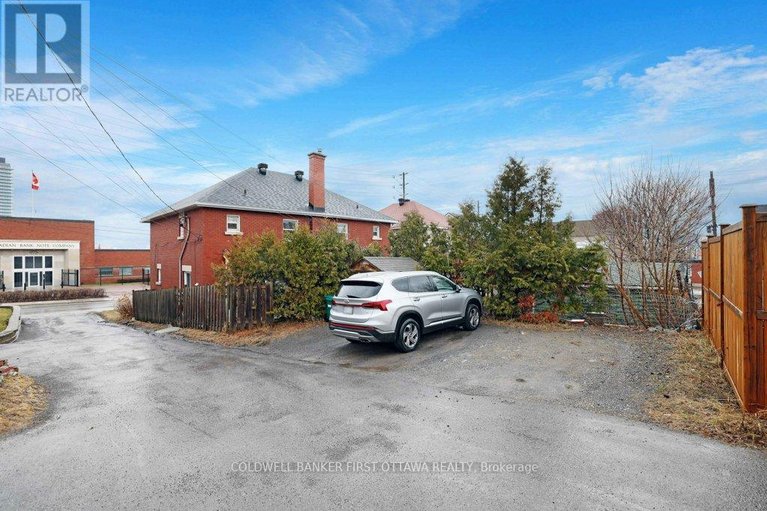 29612748/968-gladstone-avenue/hintonburg/ottawa/ontario/K1Y3E7_24