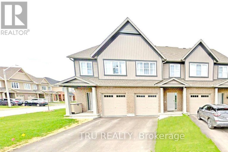 29338433/130-eric-maloney-way/blossom-parkkemp-parkfindlay-creek/ottawa/ontario/K1T0R1_2