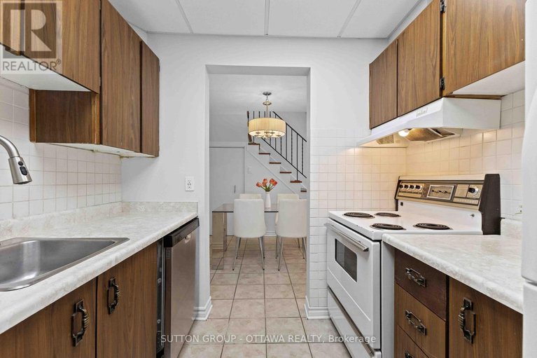 29094493/131-renova-avenue/riverview-park/ottawa/ontario/K1G4C7_11