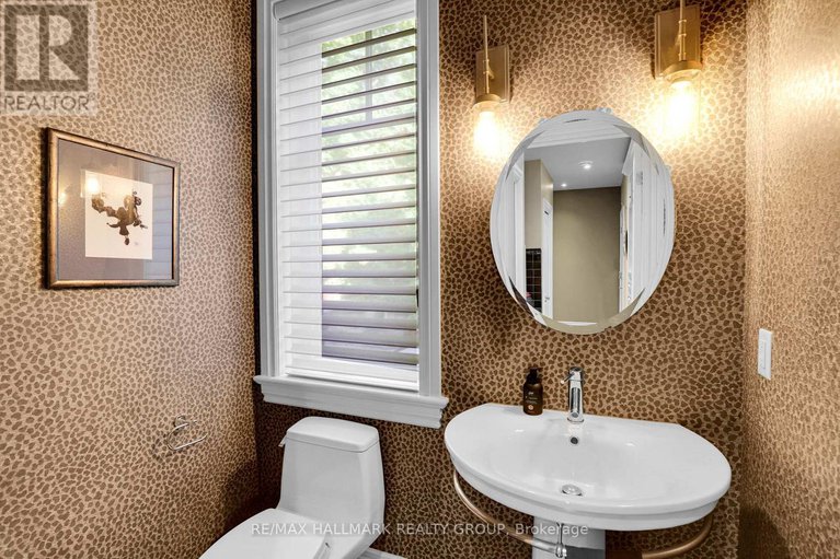 29355424/45-crescent-heights/dows-lake/ottawa/ontario/K1S3G7_19