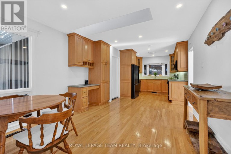 29400979/28-tiffany-crescent/beaverbrook/ottawa/ontario/K2K1W2_13