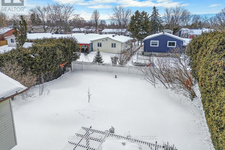 29401586/8-mac-storey-street/richmond/ottawa/ontario/K0A2Z0_44