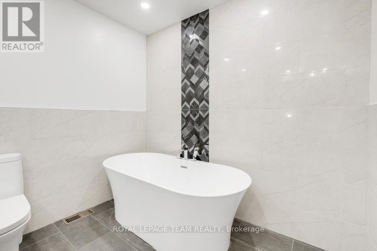 29188822/13-grammercy-park/central-park/ottawa/ontario/K2C4C7_24