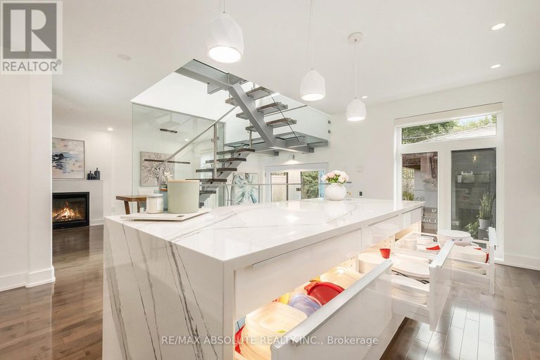 29088425/160-begonia-avenue/applewood-acres/ottawa/ontario/K1H6E4_11