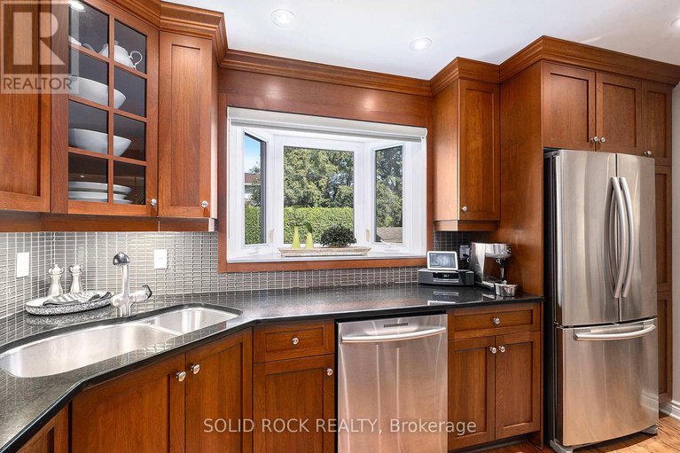 28850982/18-falk-avenue/knollsbrook/ottawa/ontario/K2J1L1_12
