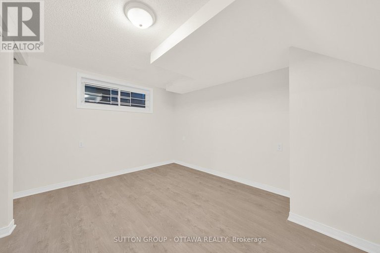 29185159/661-blair-road/rothwell-heights/ottawa/ontario/K1J7M4_39