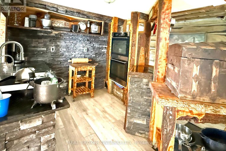 28710222/2401-totem-ranch-road/north-grenville-twp-kemptville-south/north-grenville/ontario/K0G1T0_10