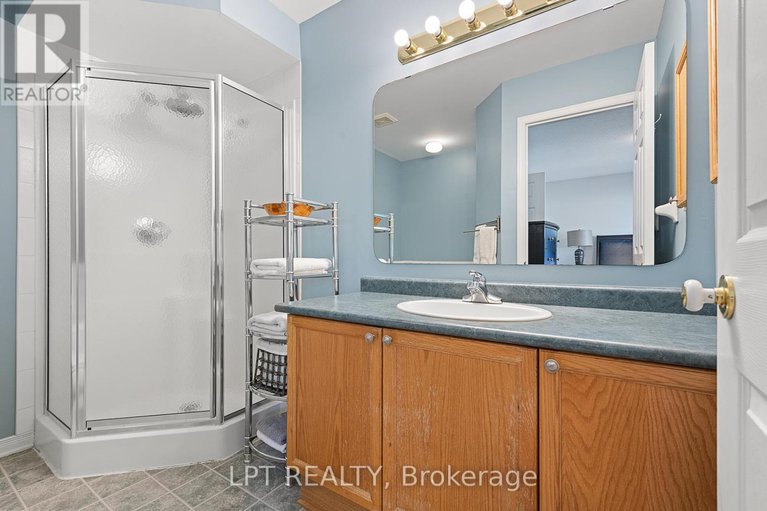 28989666/16-calaveras-avenue/longfields/ottawa/ontario/K2J4Z8_25