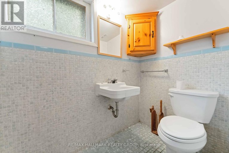28998329/2055-neepawa-avenue/carlingwood/ottawa/ontario/K2A3L7_21