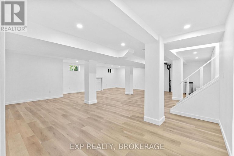 29279795/1502-farnsworth-avenue/alta-vista/ottawa/ontario/K1H7C3_32