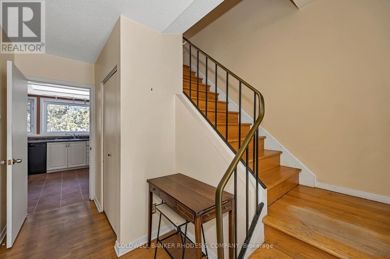 29496018/22-dayton-crescent/leslie-park/ottawa/ontario/K2H7N9_14