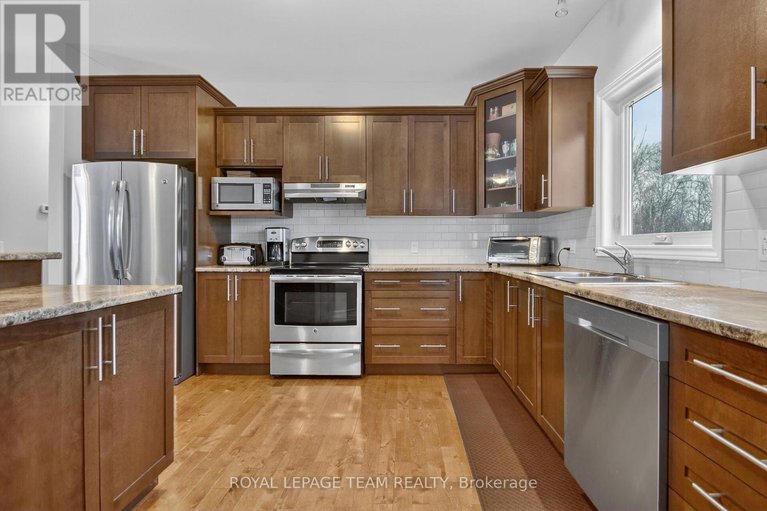 29401589/286-dean-ridge-road/drummond-n-elmsley-drummond-twp/drummondnorth-elmsley/ontario/K7C0E1_9