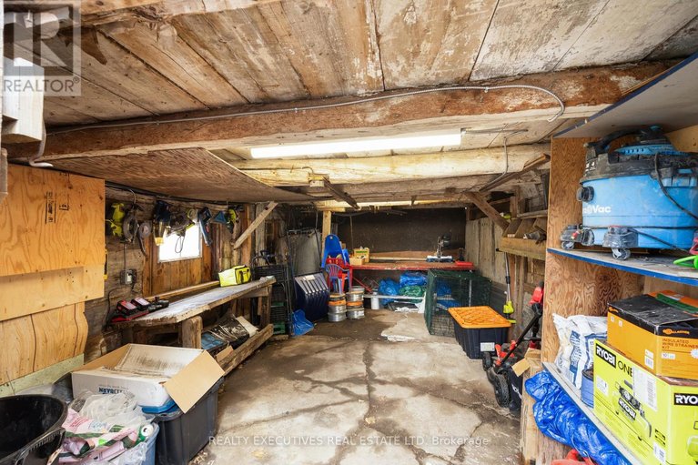 29627788/416-main-street/winchester/north-dundas/ontario/K0C2K0_30