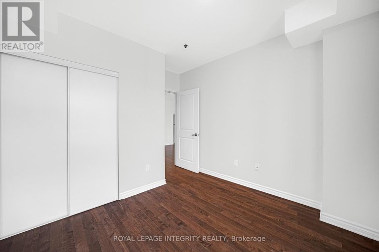 29631804/320-429-kent-street/ottawa-centre/ottawa/ontario/K2P1B5_22