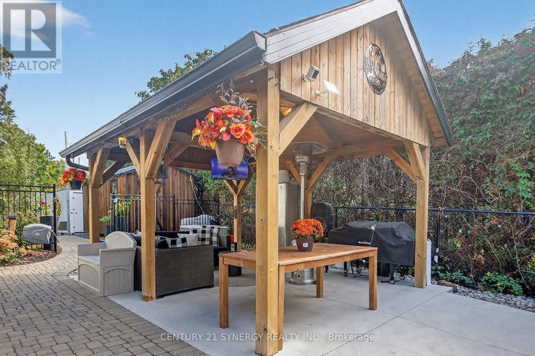 29043426/103-queen-charlotte-street/richmond/ottawa/ontario/K0A2Z0_37