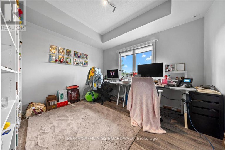 28353467/i-241-crestway-crescent-drive/barrhaven-east/ottawa/ontario/K2G0A9_17