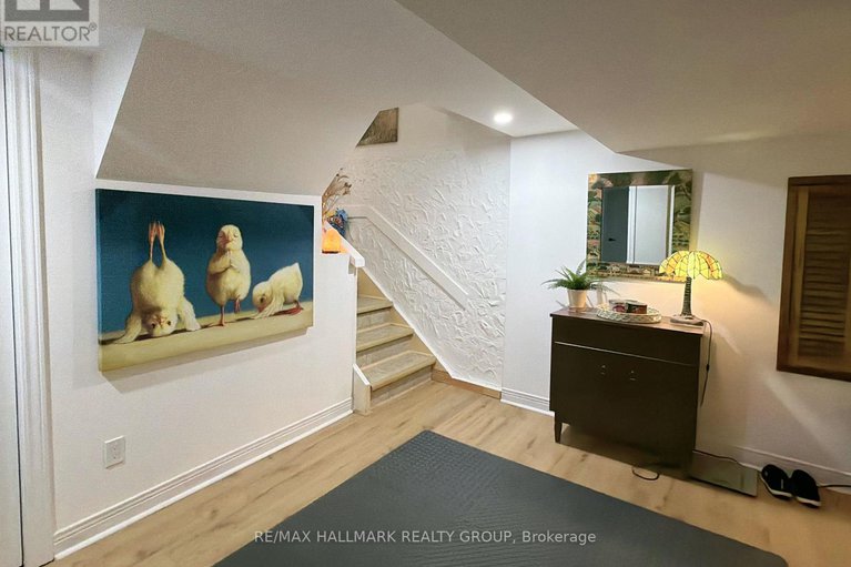 29062143/2424-joliffe-street/hawthorne-meadows/ottawa/ontario/K1G1G9_25