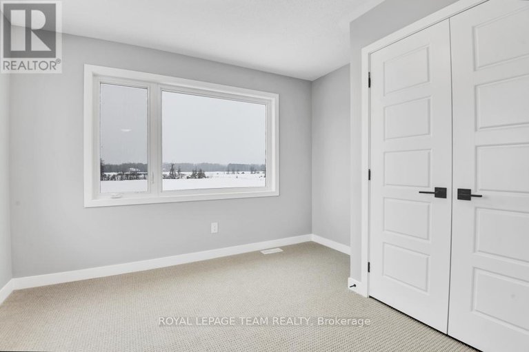 28382398/165-yearling-circle/goulbourn-twp-from-franktown-rdsouth-to-rideau/ottawa/ontario/K0A2Z0_16