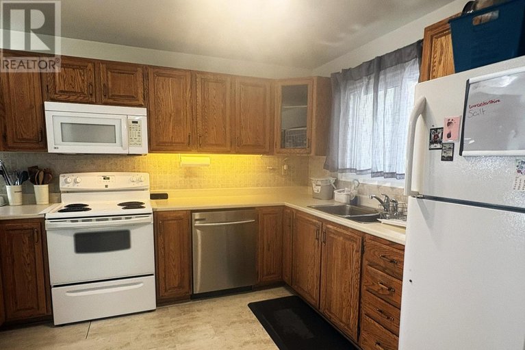 29659131/793-river-road/riverside-southgloucester-glen/ottawa/ontario/K4M0T9_14