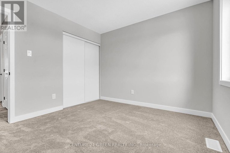 28603558/2183-winsome-terrace/fallingbrookgardenway-south/ottawa/ontario/K4A5M9_19