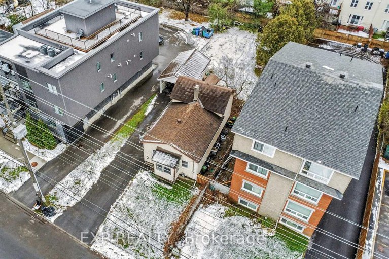 29138987/280-presland-road/overbrookcastle-heights/ottawa/ontario/K1K2B8_4