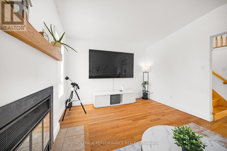 29366991/1557-verchere-street/chateauneuf/ottawa/ontario/K1C7C7_21