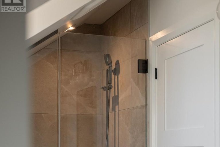 29649228/71-thomas-street/new-edinburgh/ottawa/ontario/K1M1M7_45