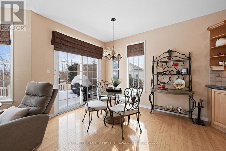 29386264/19-fencerow-way/stonebridge/ottawa/ontario/K2J4X8_17