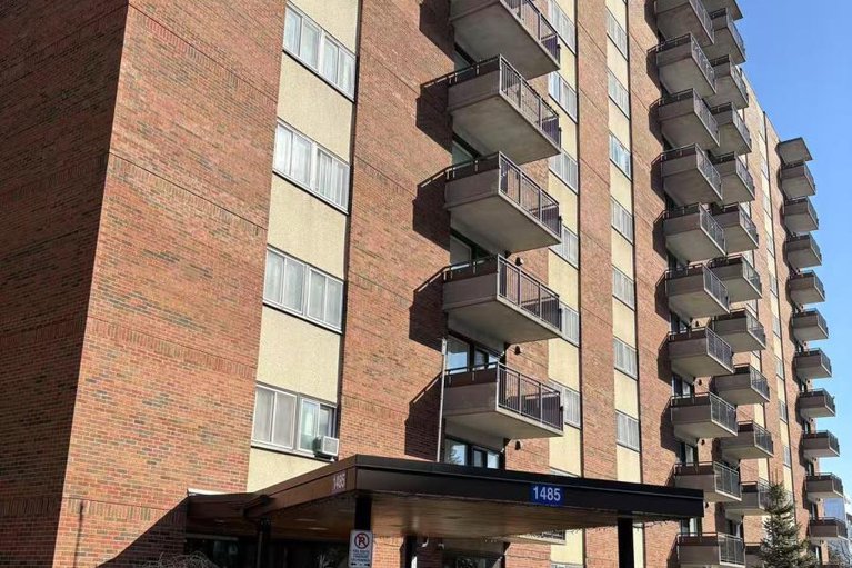 28171501/604-1485-baseline-road/copeland-park/ottawa/ontario/K2C3L8_1