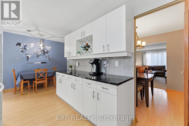 28982372/73-1900-marquis-avenue/beaconwood/ottawa/ontario/K1J8J2_15