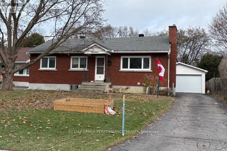 29195937/19-mowat-street/carson-grove/ottawa/ontario/K1J6R1_1