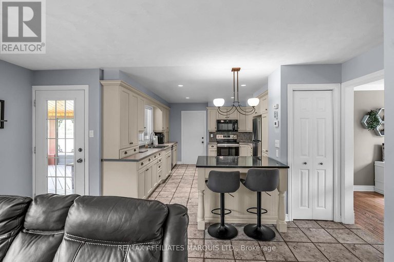 29213983/18201-county-rd-19-road/south-glengarry-charlottenburgh-twp/south-glengarry/ontario/K6K0A7_14