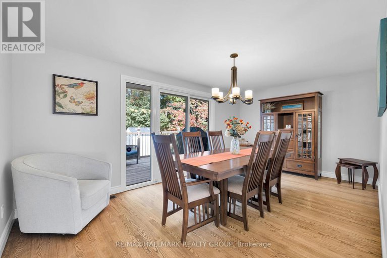 28989053/118-queensline-drive/bruce-farmgraham-parkqualicumbellands/ottawa/ontario/K2H7J5_10