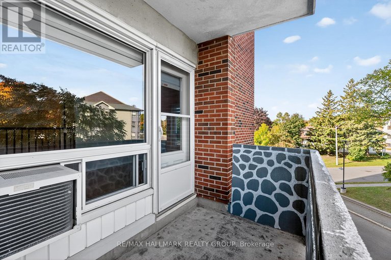 28916284/304-915-elmsmere-road/beacon-hill-south/ottawa/ontario/K1J8H8_19