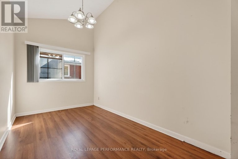 29483559/1132-adirondack-drive/kenson-park/ottawa/ontario/K2C2V1_11