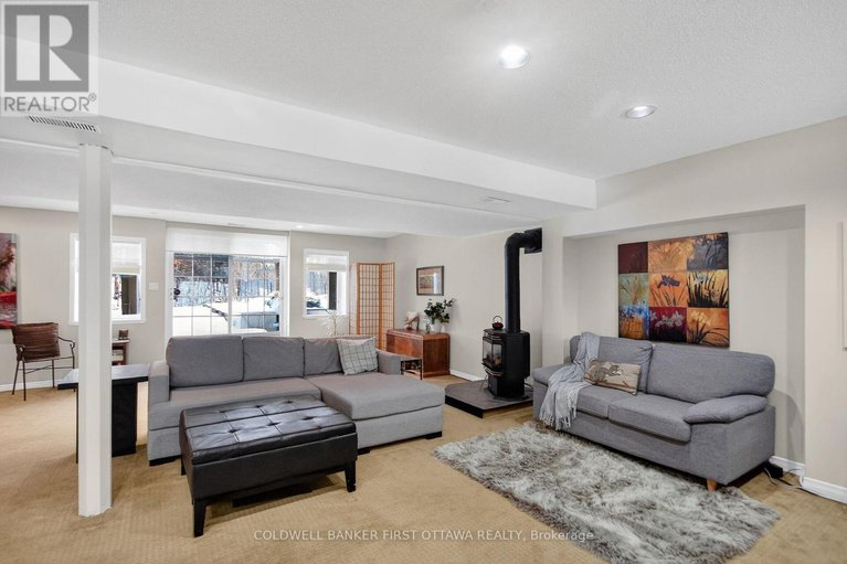 29480327/2960-ernside-crescent/cumberland-estates/ottawa/ontario/K4C1B6_29