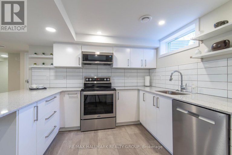 29441384/2160-lambeth-walk/parkway-park/ottawa/ontario/K2C1G1_33