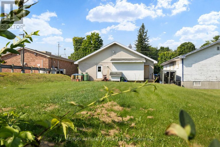 28666131/79-george-street/lanark-highlands-lanark-village/lanark-highlands/ontario/K0G1K0_40