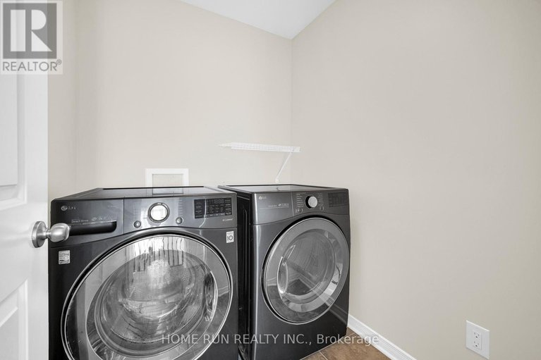 29535654/636-pamplona-private/stonebridge/ottawa/ontario/K2J5T4_37