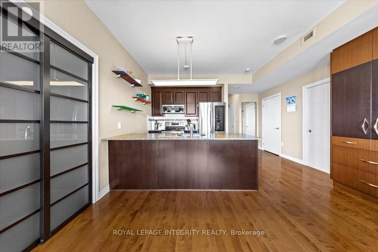 28654363/1907-70-landry-street/vanier/ottawa/ontario/K1L0A8_7