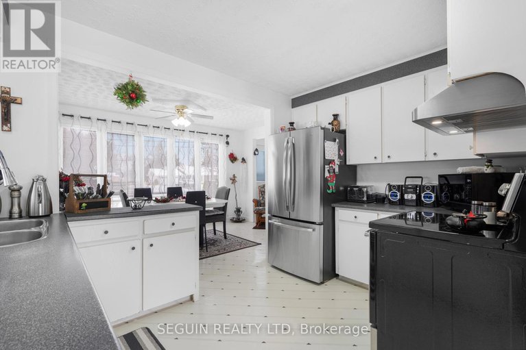 29159848/516-front-road/lorignal/champlain/ontario/K6A2T4_13