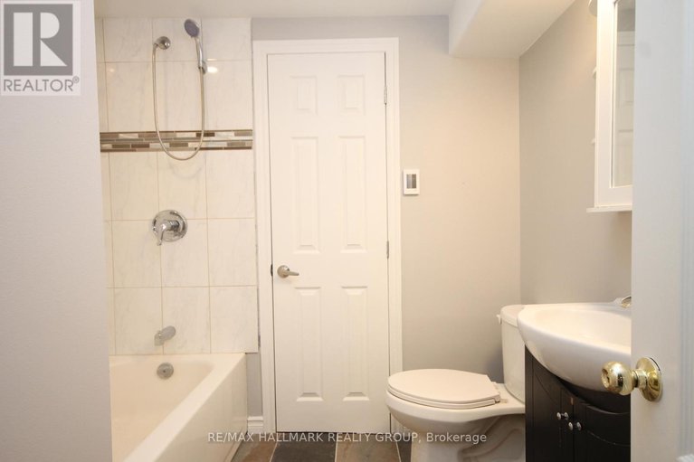 28422586/1844-river-road/manotick-east-to-manotick-station/ottawa/ontario/K4M1B4_28