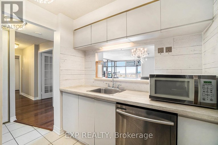 28546571/1013-80-sandcastle-drive/leslie-park/ottawa/ontario/K2H9E7_14