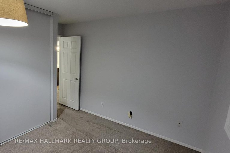 28585715/272-pickford-drive/katimavik/ottawa/ontario/K2L3T5_15