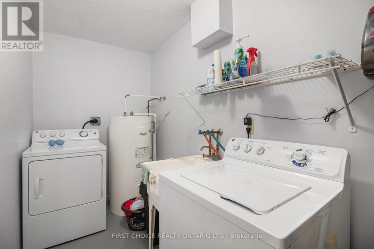 28682258/209-1810-marsala-crescent/fallingbrookpineridge/ottawa/ontario/K4A2E9_18