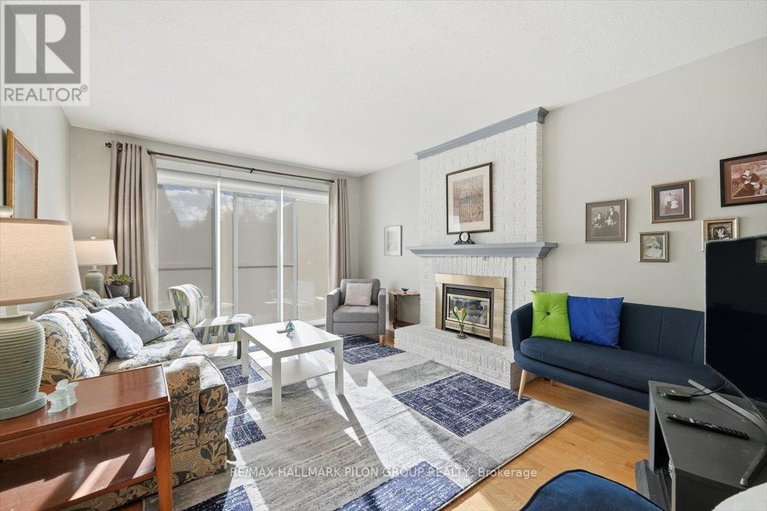 29075006/1066-taffy-lane/convent-glen-north/ottawa/ontario/K1C1Y5_11